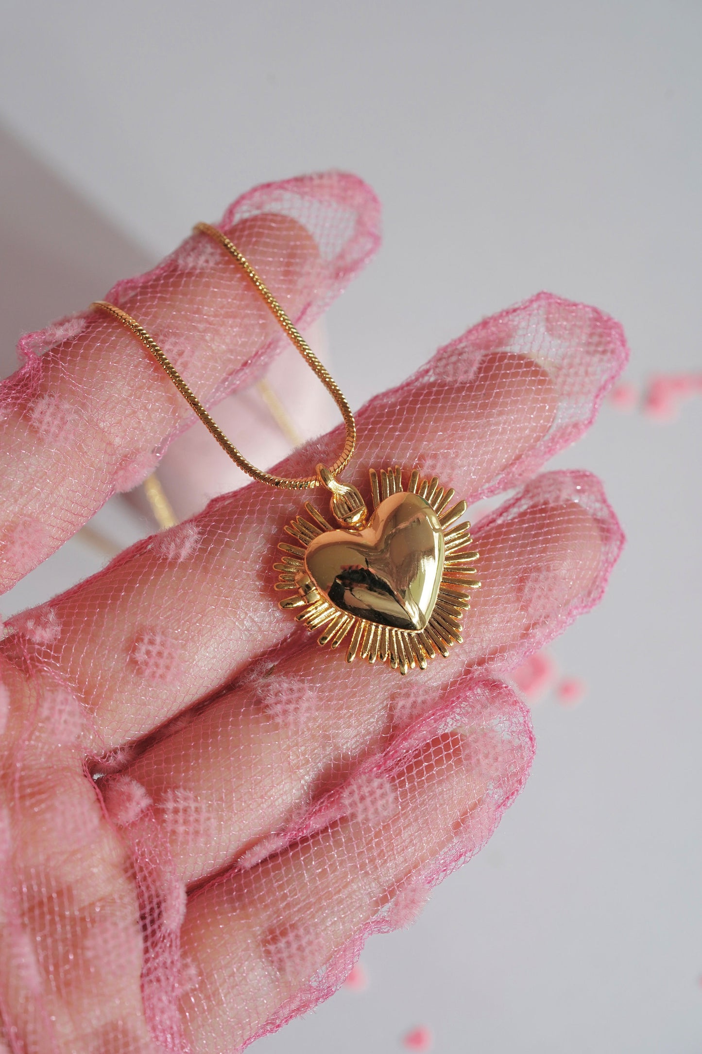 De Una Vez Necklace -Selena Gomez Necklace - Sacred Heart Necklace -Heart Locket Necklace