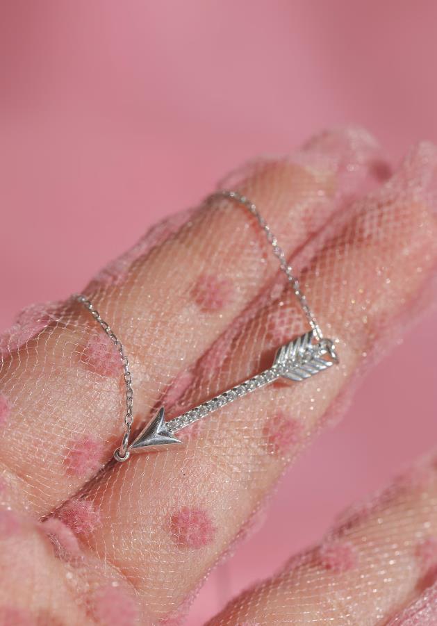 Natasha Inspired Necklace, Natasha Arrow Necklace, Geek Jewelry ROMANOFF Necklace